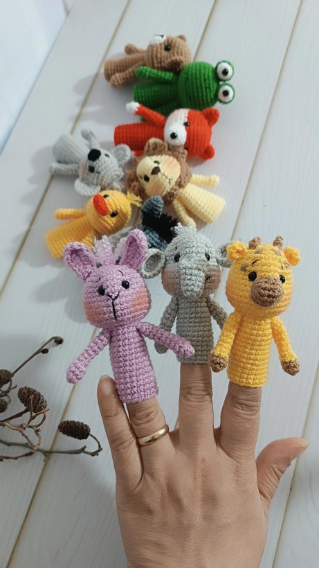 عروسک بافتنی مدل عروسک انگشتی طرح خرگوش